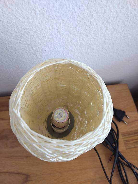 Lampes: Tischlampe beige NEU – D'occasion à Möhlin par Julia1313 1