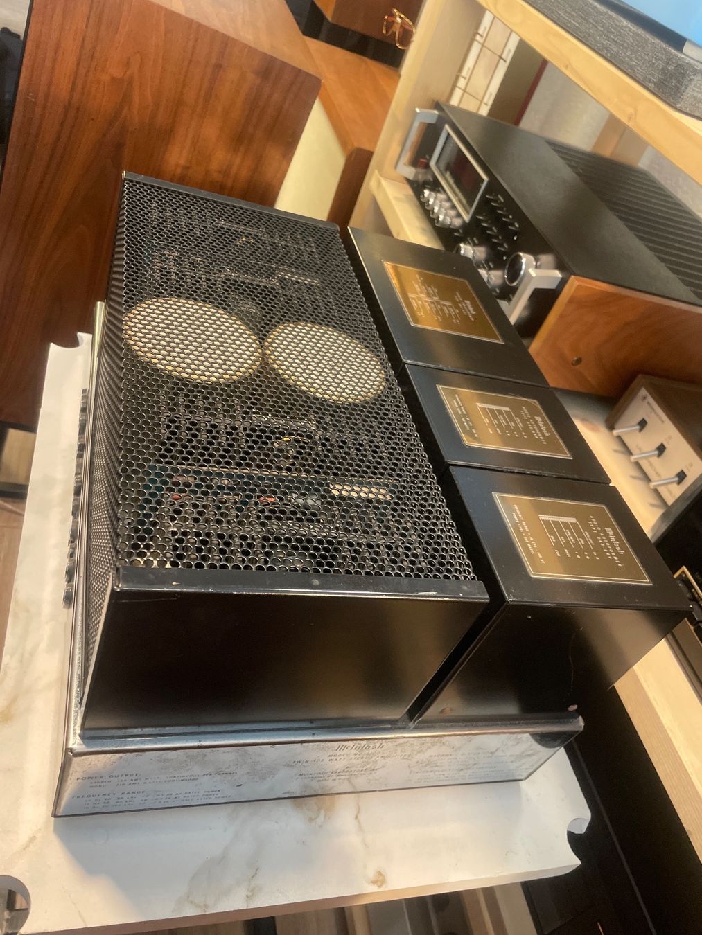 McIntosh Amplificatori: Mcintosh 2100 – Usato da Onnens VD venduto da Vintage-Hifi-Store 3