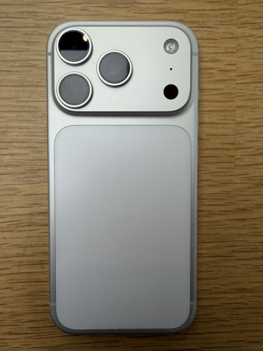 Apple Handys / Smartphones: iPhone 17 Pro 256GB Silver – Gebraucht aus Vérossaz von kdasilva8