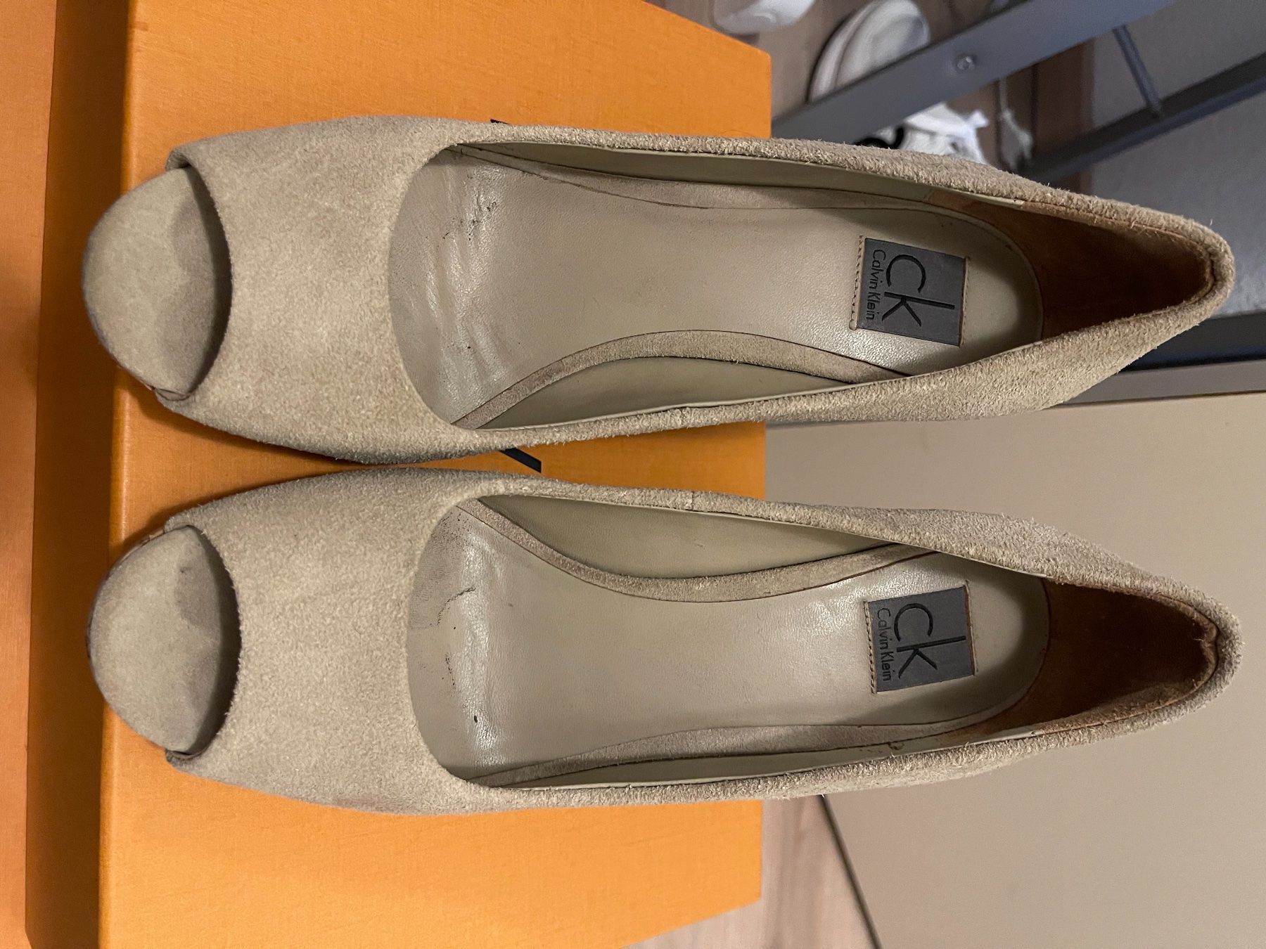 Calvin Klein Scarpe da donna: Calvin Klein Keilabsatz Sommerschuh – Usato da Winterthur venduto da Deal246 2