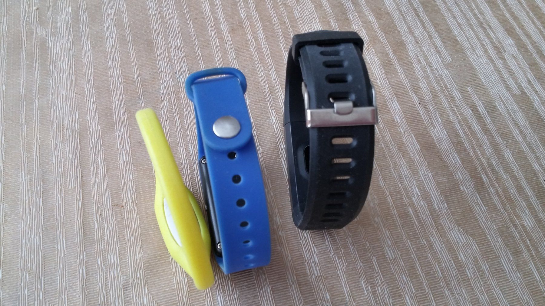 Smartwatch: Lot 3  Fitnesstracker Smartwatch – Defekt aus Zürich von sendbad 3