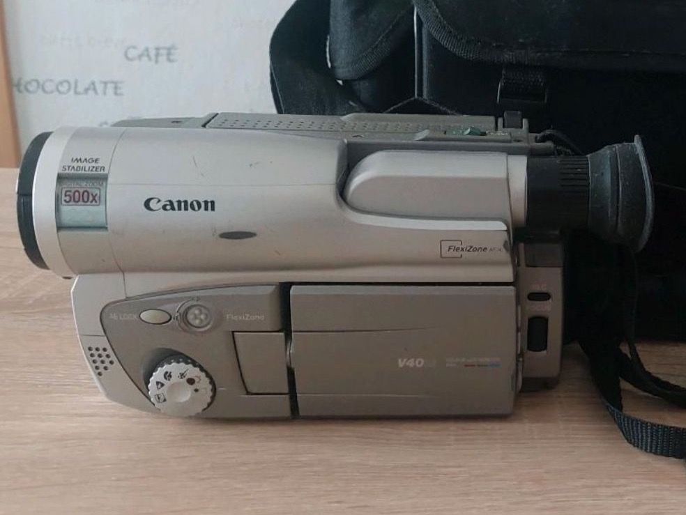 CANON Hi8 Camcorder mit Tasche und Fernbedienung ..... | Kaufen auf Ricardo