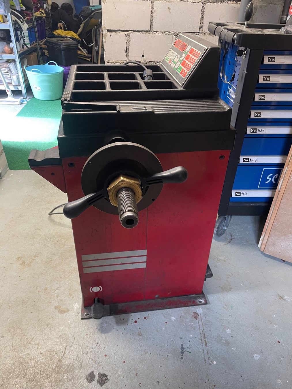 Toutes les machines: Auswuchtmaschine – D'occasion à St.Josefen par joedurden 3