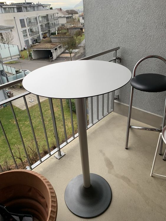 1 Bistrotisch und 3 Stühle Kaufen auf Ricardo