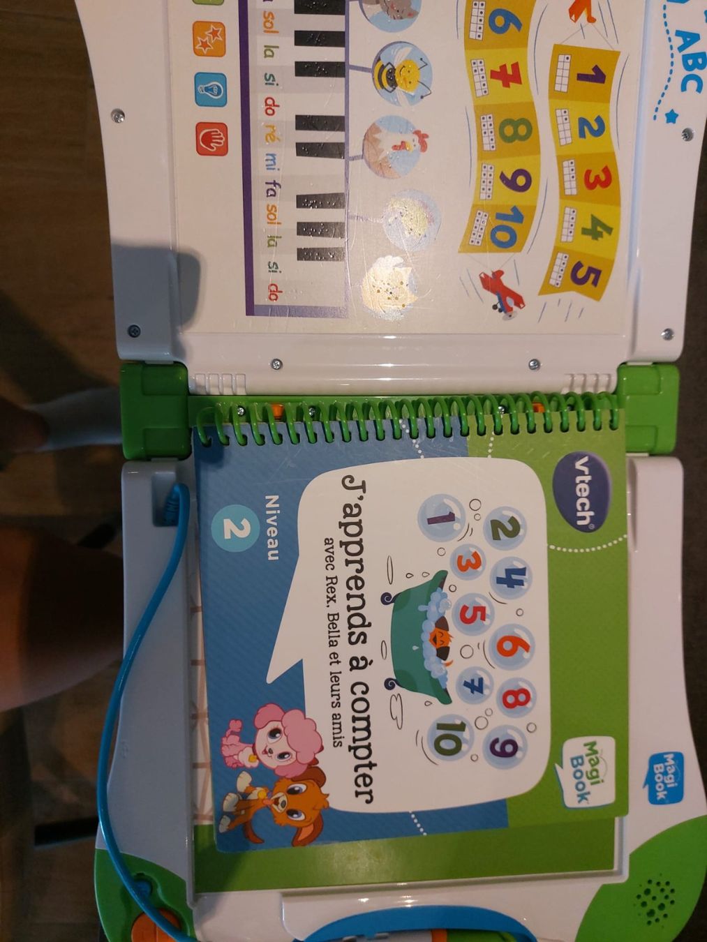 Vtech Jouets: Magi book et 5 livres – D'occasion à Ependes FR par Elphy 1