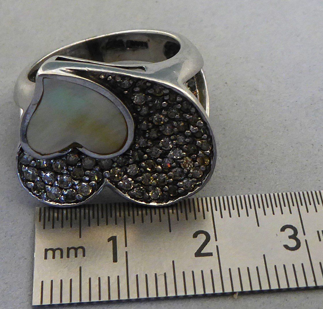 Anelli: Ring 925 Silber mit Perlmutter und synthetischen  Steinchen – Usato da Muri AG venduto da Lineli2020 2
