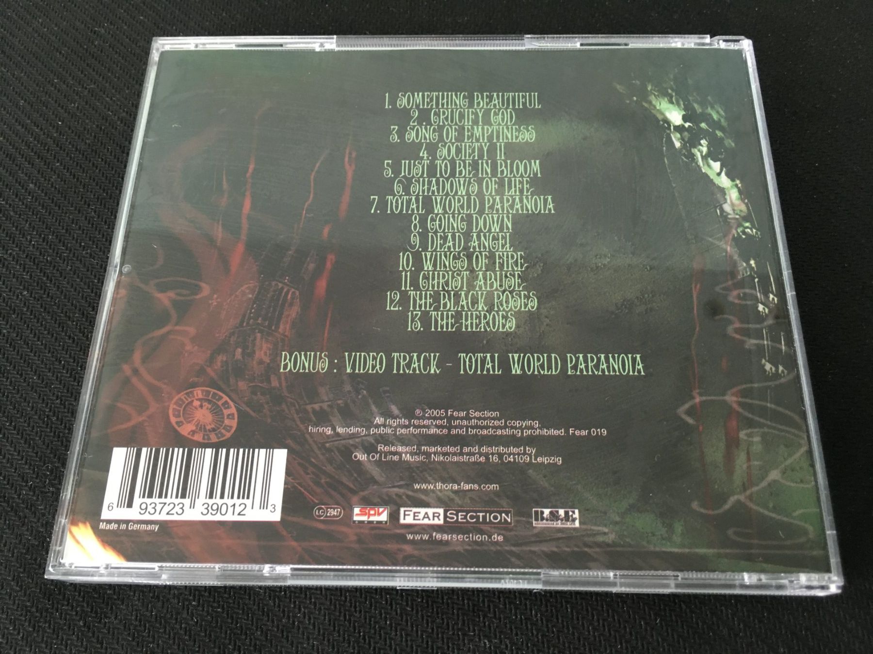 CDs: Thora -Total World Paranoia -CD- – Gebraucht aus St.Gallen von MedienJoe 2