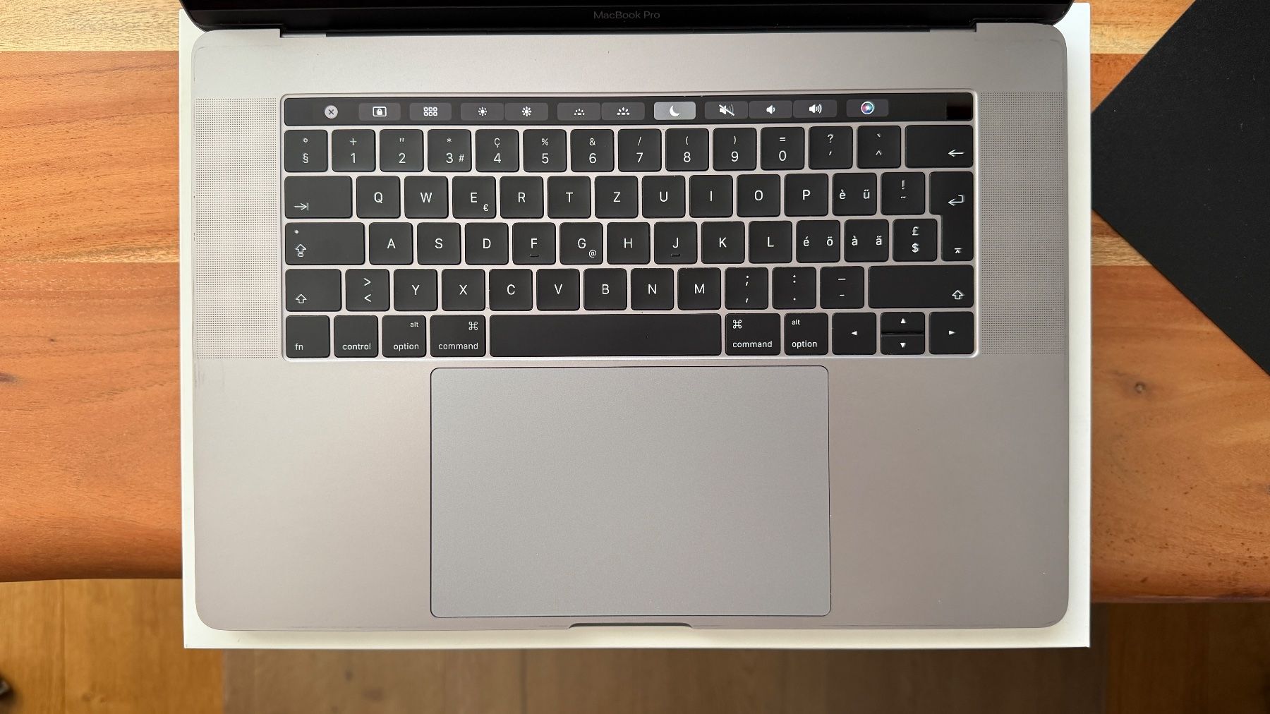 Apple Notebook: MacBook Pro 15" mit Touchbar, grau, 500GB SSD, Dezember 2016 – Usato da Domat/ Ems venduto da saren92 7