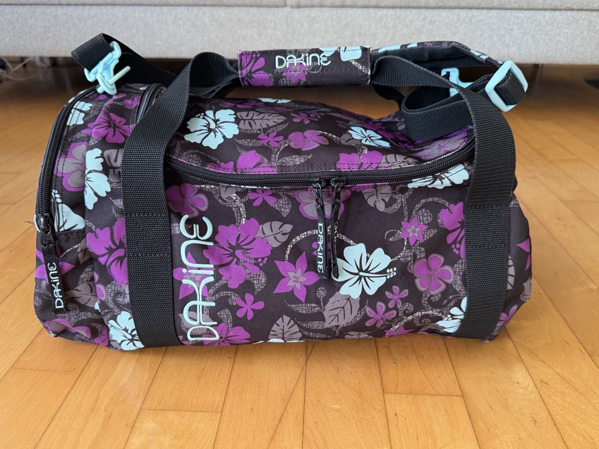 Borse da donna: Sporttasche Dakine Blumenmuster – Usato da Biel/Bienne venduto da jge_gjr6 1