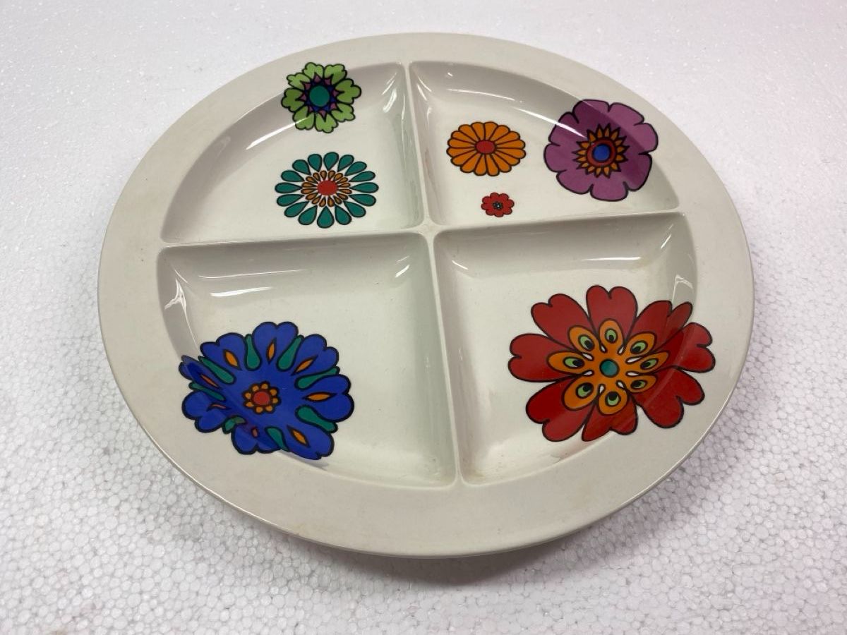 Villeroy & Boch Teller: Teller Villeroy & Boch Blumenmuster viergeteilt – Gebraucht aus sursee von trilli-tralli 6