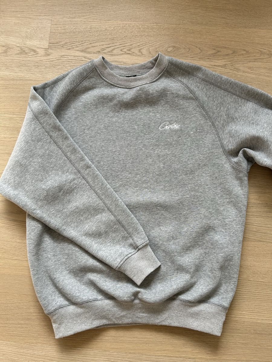 Pullover & Sweatshirts: Sweat CORTEIZ en parfait état / large – Neu (gemäss Beschreibung) aus Mont-sur-Lausanne von Vinou6021