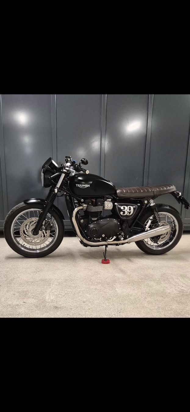 Triumph Route: Triumph street twin 900  – D'occasion à Begnins par jim_7mfm 2