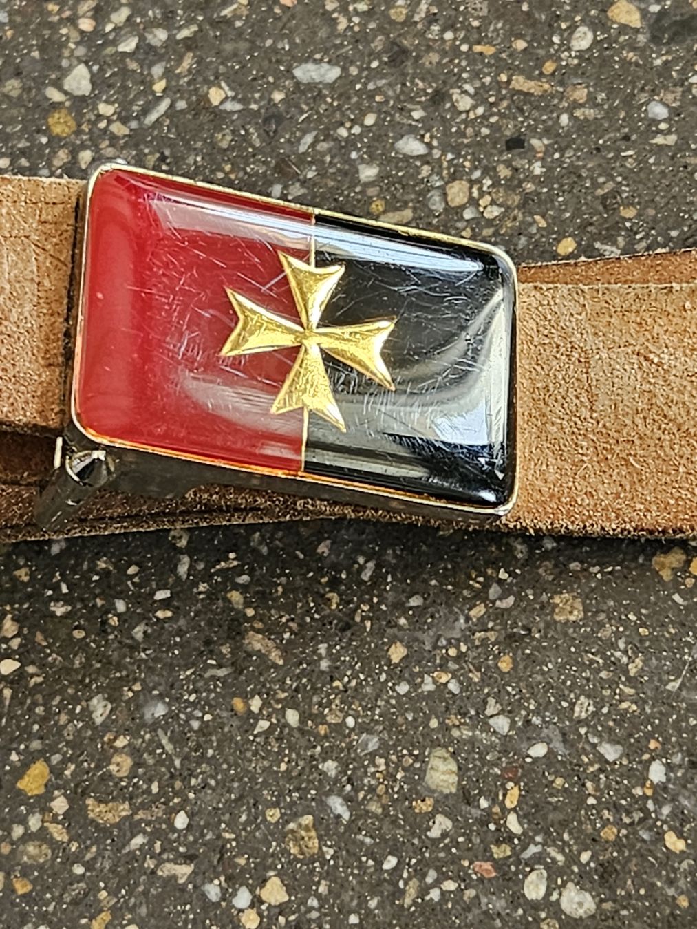 Cinture: Ledergürtel mit spezieller Schnalle – Usato da Anwil venduto da tamoos