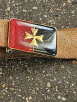 Ledergürtel mit spezieller Schnalle