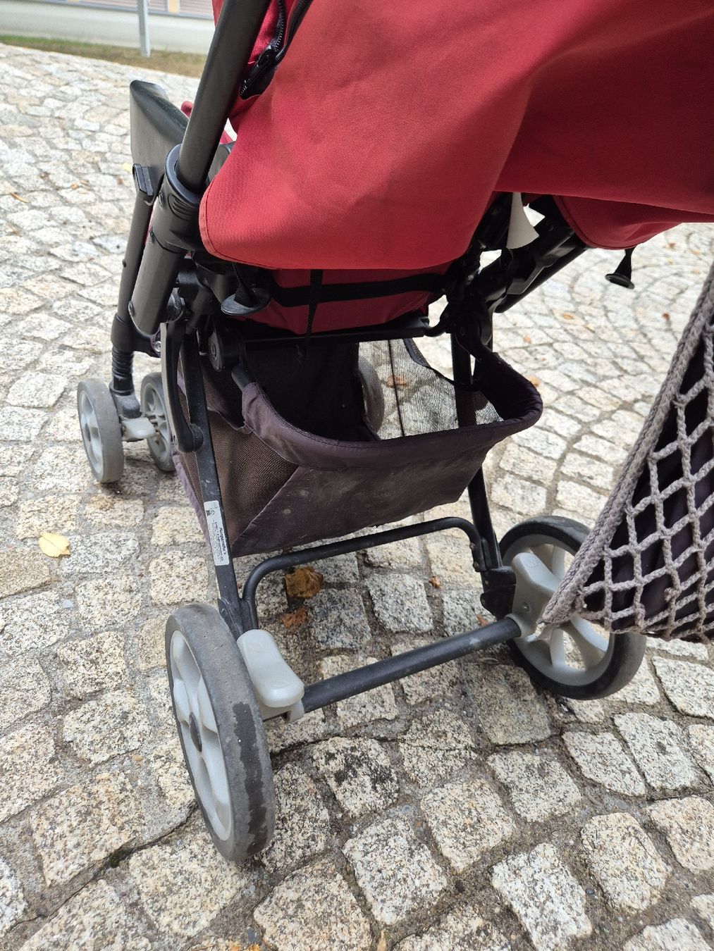 Joie Kinderwagen: Joie Kinderwagen/Buggie, rot – Gebraucht aus Russikon von buwe11 4