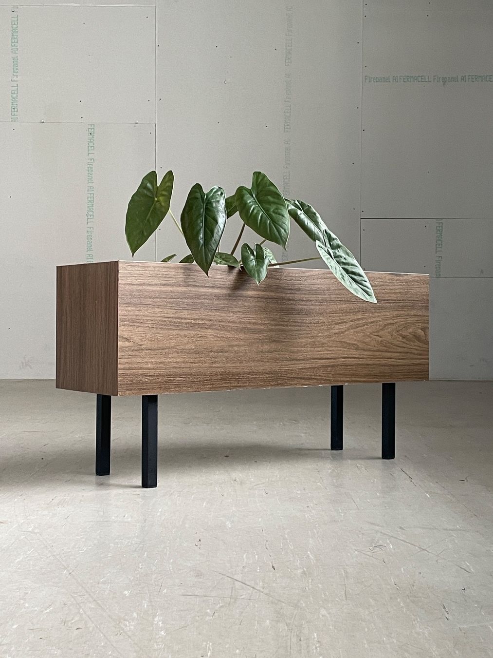 Vasi per fiori: 1960er Planter / Pflanzengefäss / Pflanzen Trog – Usato da Bern venduto da Modern-Era 7