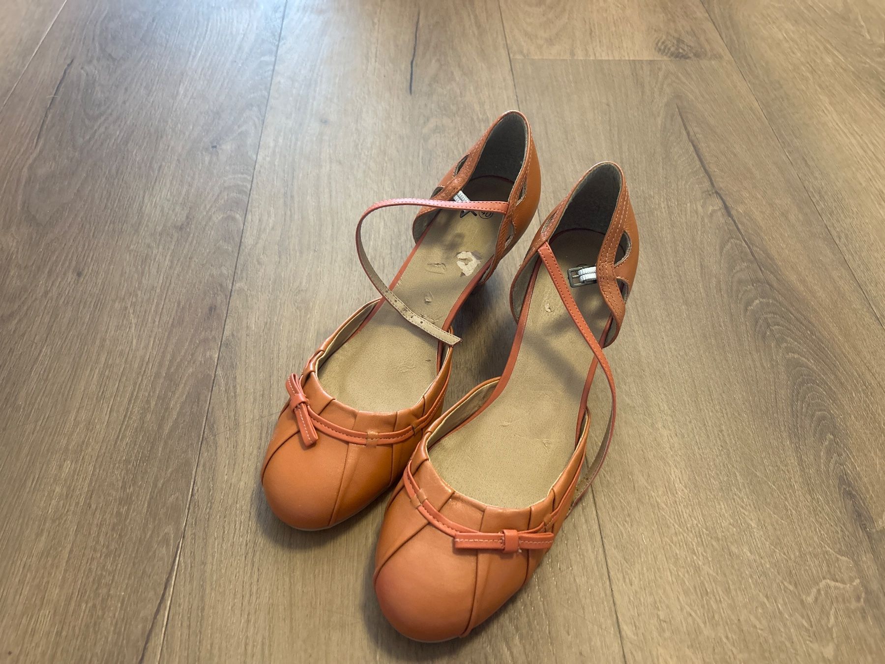 Scarpe da donna: Mary Jane Schuhe Gr 40 Neu – Nuovo (secondo la descrizione) da Regensdorf venduto da Spyke55 1