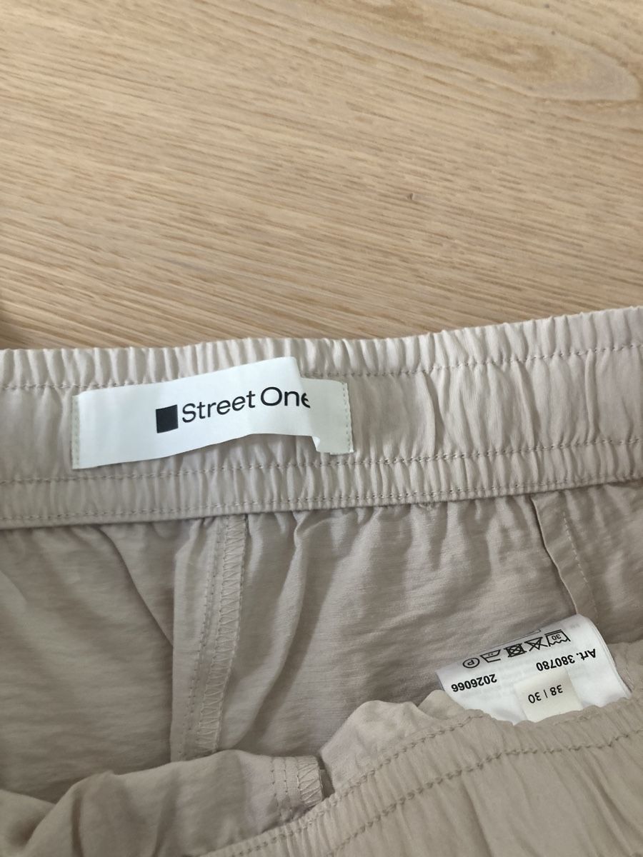 Pantaloni: fabrikneue Sommerhose, Gr. 38 – Nuovo e nell'imballaggio originale da Otelfingen venduto da pat_8jmb 3