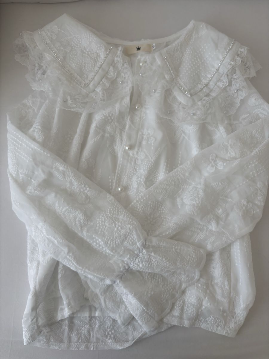 Blusen: Damenbluse mit Spitze – Neu (gemäss Beschreibung) aus Arbon von Ursula_566