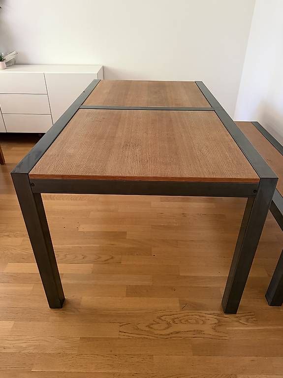 Set di tavolo e panche: Schöner Holztisch mit passender Sitzbank – Usato da Riehen venduto da pau_vl6b 2