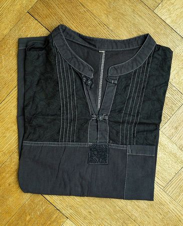 Aikidohemd schwarz Grösse XL (scheint mir kleiner)