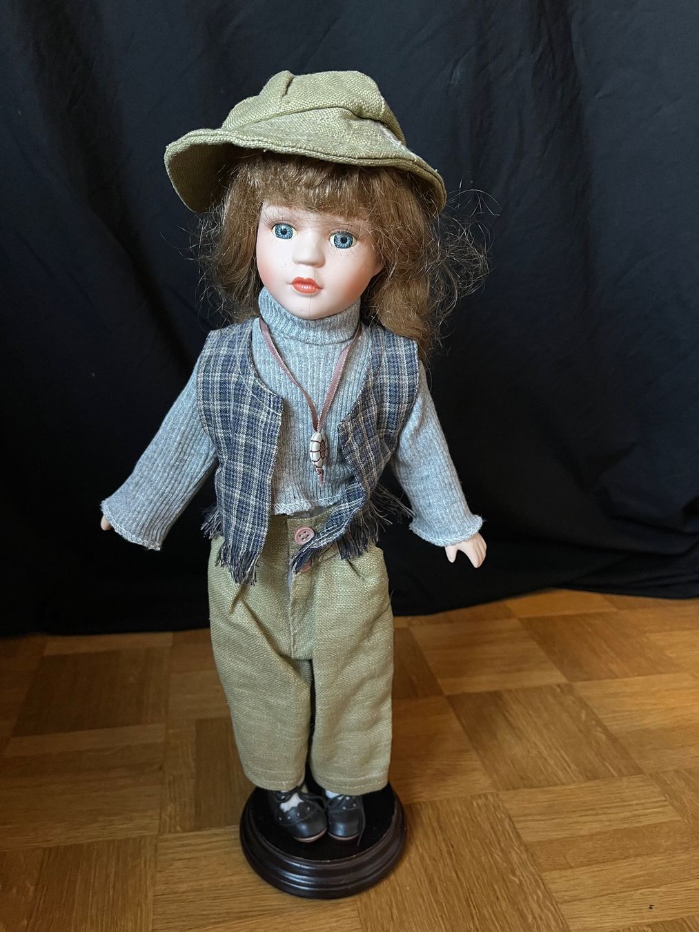 Bambole: Keramikpuppe mit hellbraunen Haaren, ca. 45 cm – Nuovo (secondo la descrizione) da Ehrendingen venduto da urscurs
