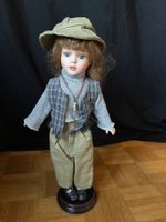 Keramikpuppe mit hellbraunen Haaren, ca. 45 cm