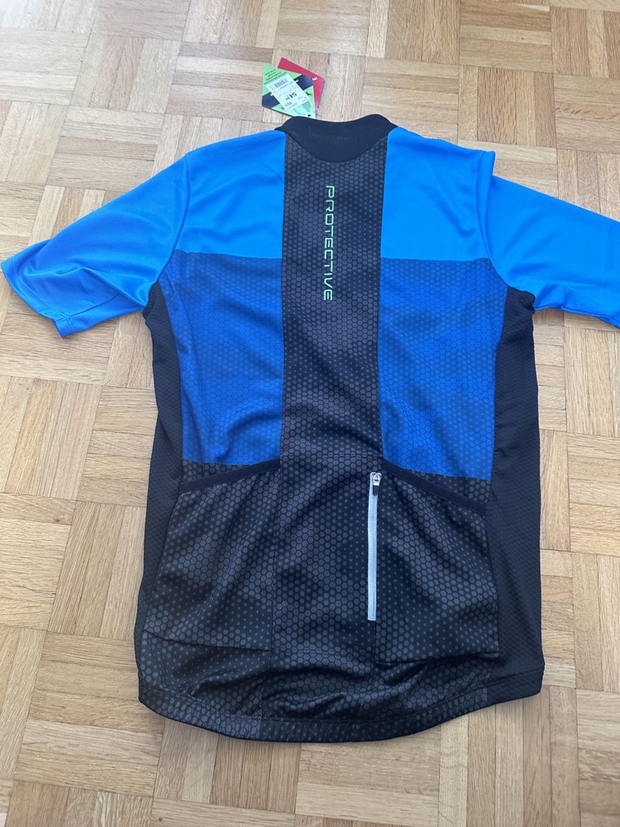 Canottiere & Pantaloni: Protective P-Transform Biketrikot, hellblau, S – Nuovo e nell'imballaggio originale da Neuchatel venduto da feta_ze 1