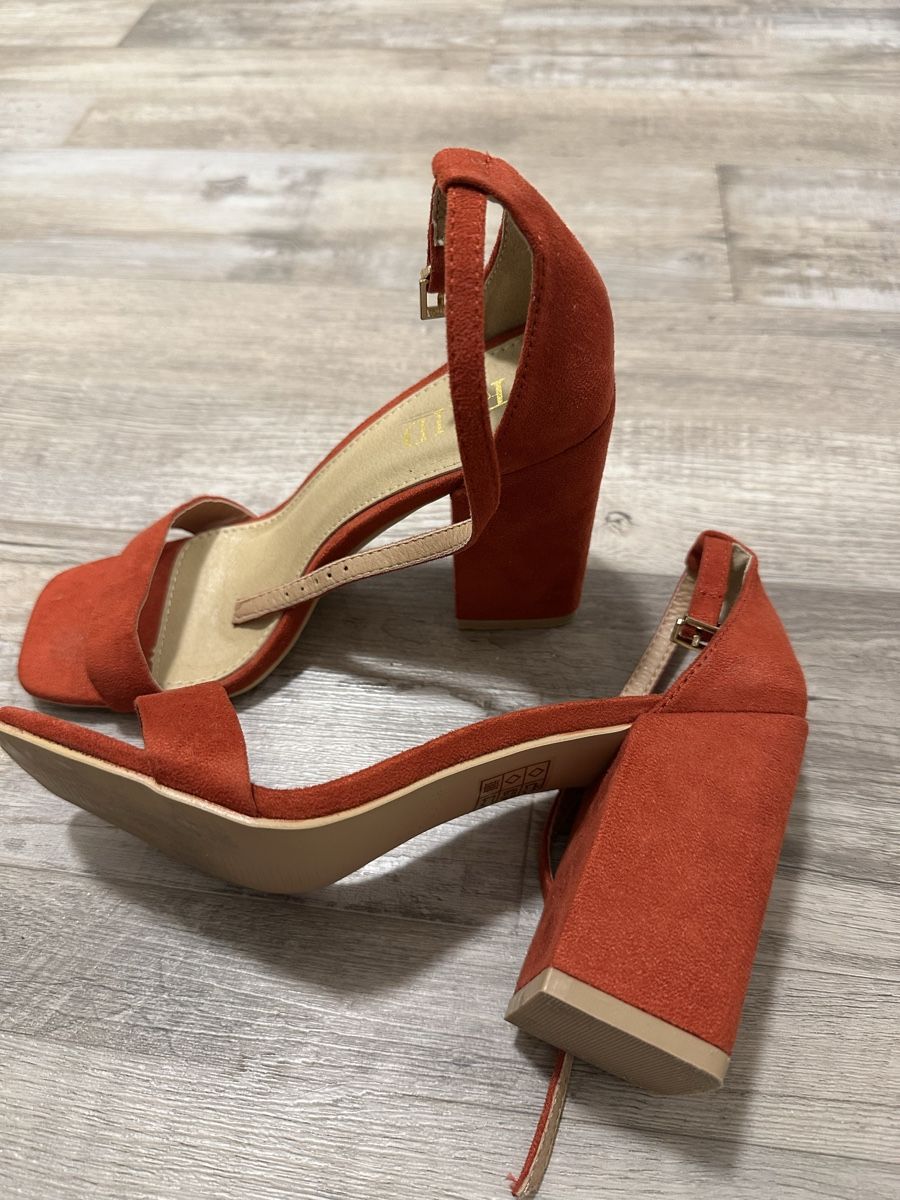 Scarpe da donna: Riemensandalette – Nuovo (secondo la descrizione) da Schmerikon venduto da and_rsl6 1