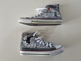 High-Top Sneaker Banksy Motiv handbemalt aus Rom