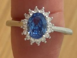 Luxus Elegante Gr.18/8 Ring Weiss/Blau Zirkonia Farbe Silber