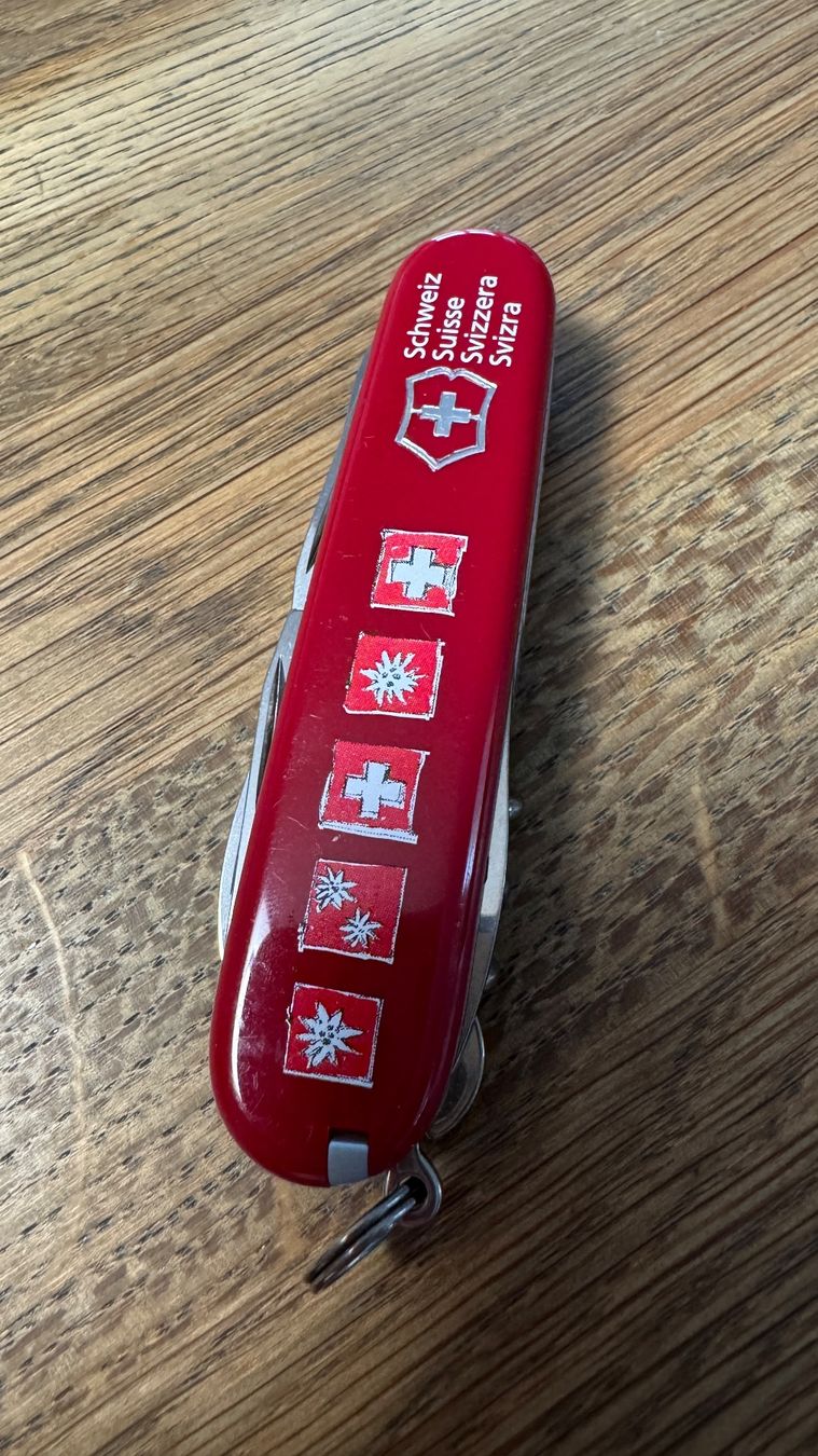 Victorinox Taschenmesser: Victorinox Sackmesser gross Fabrikneu – Neu (gemäss Beschreibung) aus Burgdorf von Catbagger64