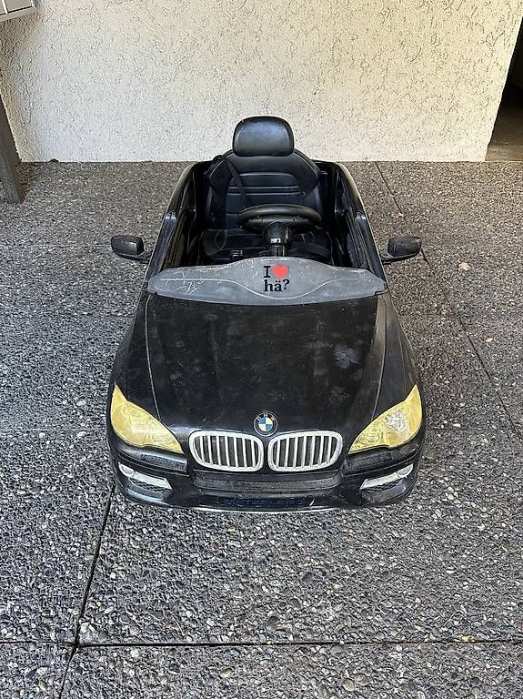 Fahrzeuge für Kinder: BMW X6 Kinder Elektro Auto – Gebraucht aus Kloten von BojanRajkovic