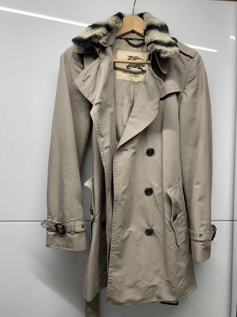 Burberry Cappotti: Burberry Trenchcoat Damen Gr. 36 – Usato da Lausen venduto da Piazzapulita 2