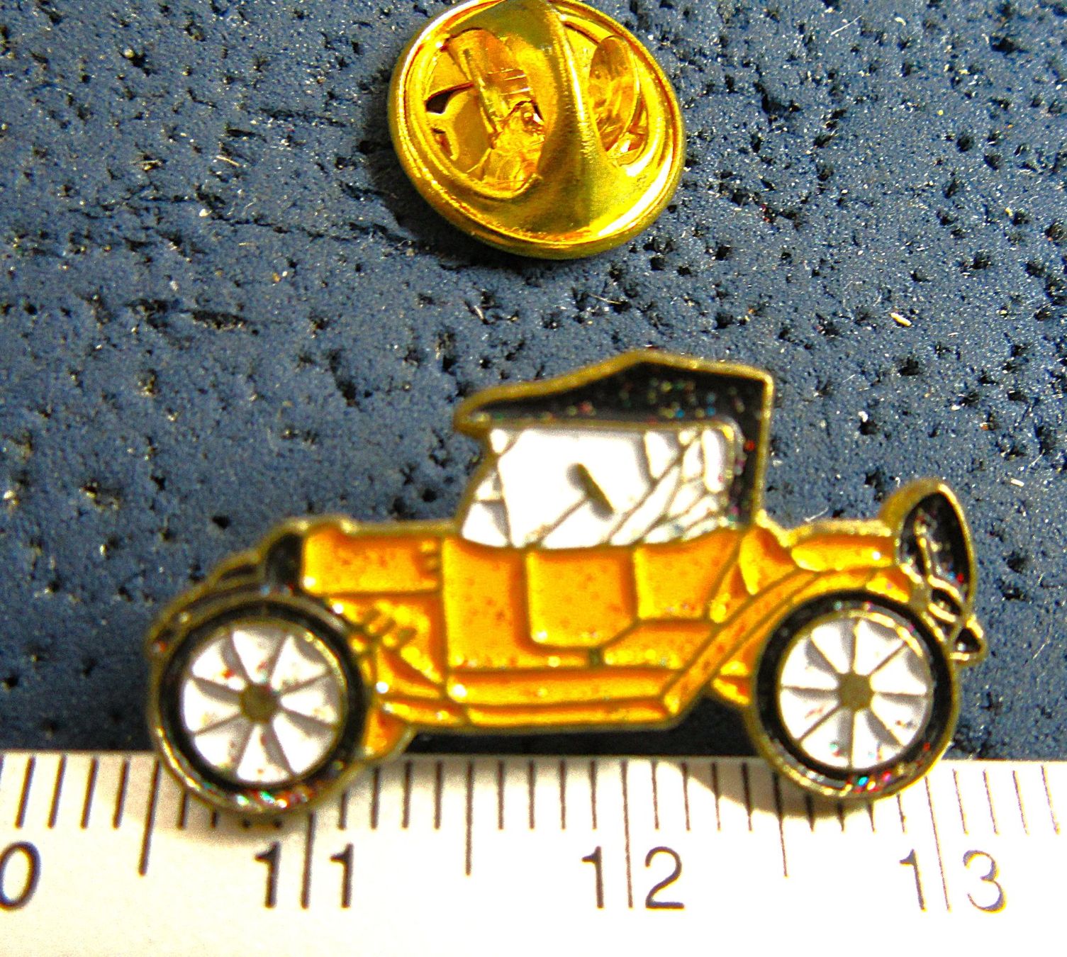 Plaketten & Abzeichen: AUTO OLDTIMER PIN – Gebraucht aus Ettingen von Hausi4711