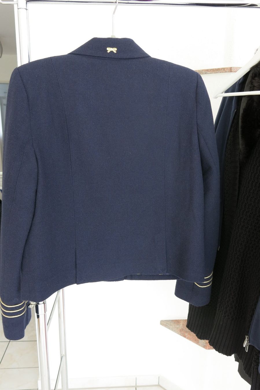 Jacken: Hübscher Kurzblazer Admiral-Stil – Gebraucht aus Lachen SZ von artbyblondangel 3