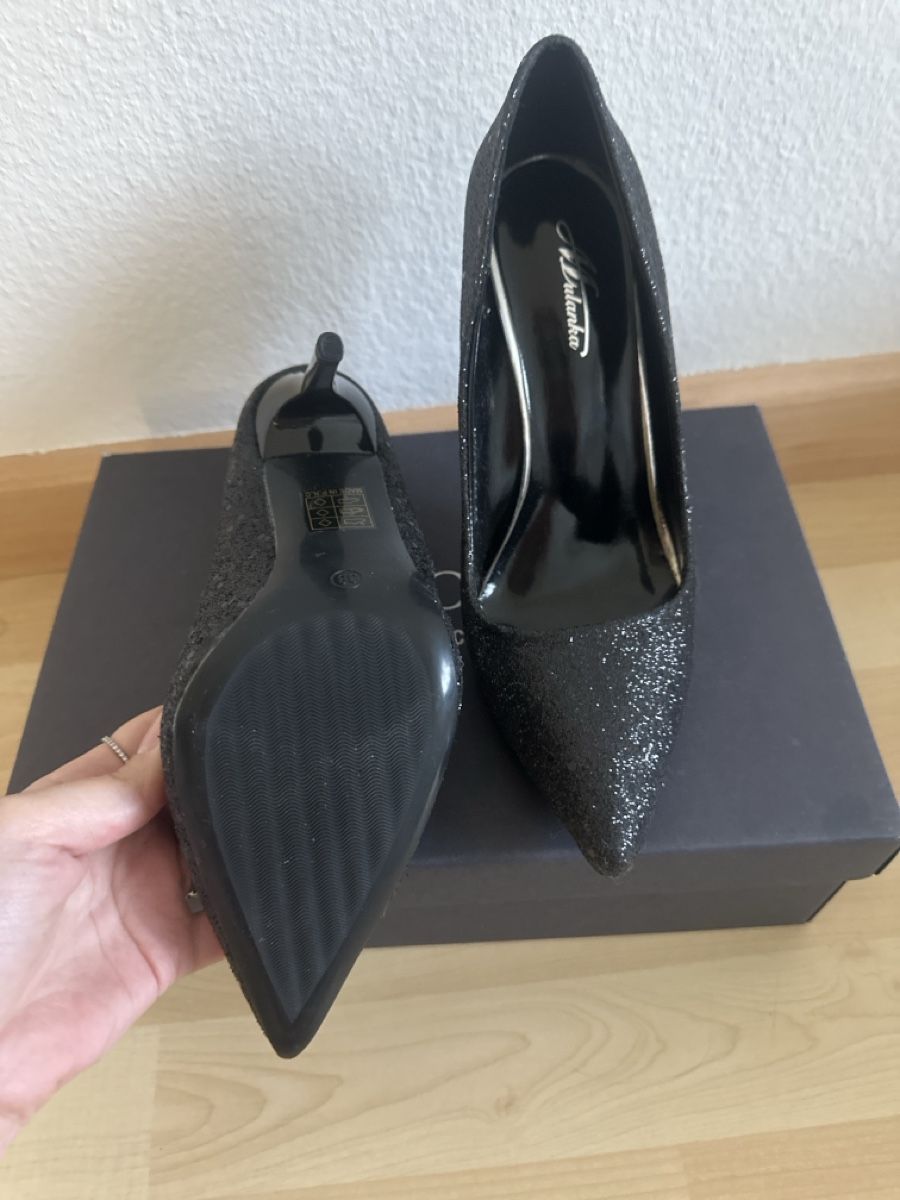 Scarpe da donna: Schwarze Glitzerpumps Grösse 38 – Nuovo (secondo la descrizione) da Birsfelden venduto da kri_95p8 1