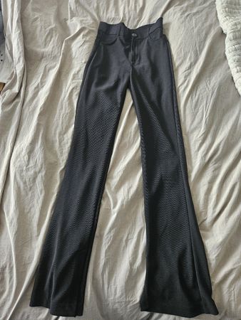 Zara Hose, Grösse S, Schwarz, Schlaghose mit Schlitz 