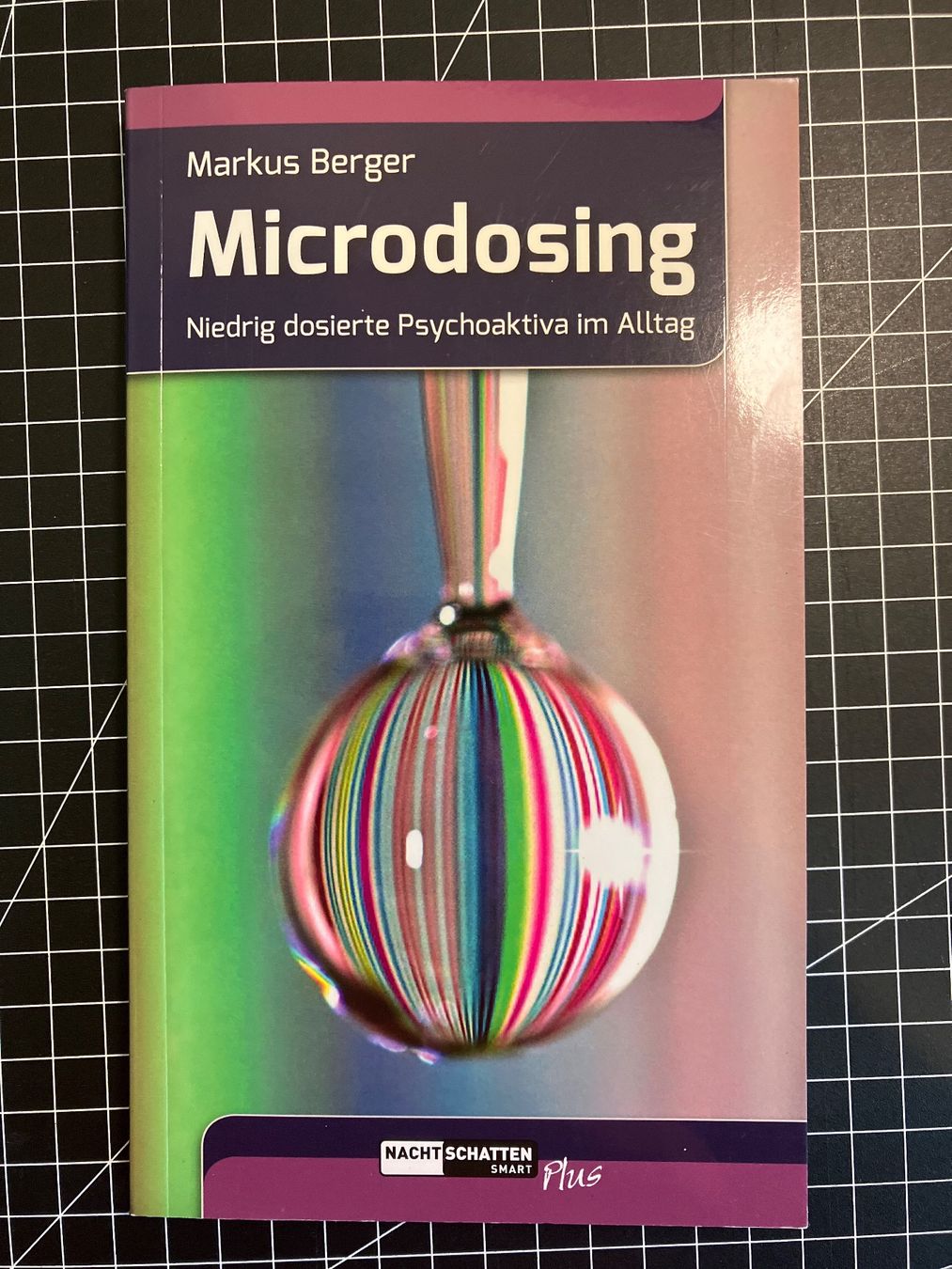 Libri: Microdosing - Niedrig dosierte Psychoaktiva im Alltag – Usato da Basel venduto da pat_vq9b