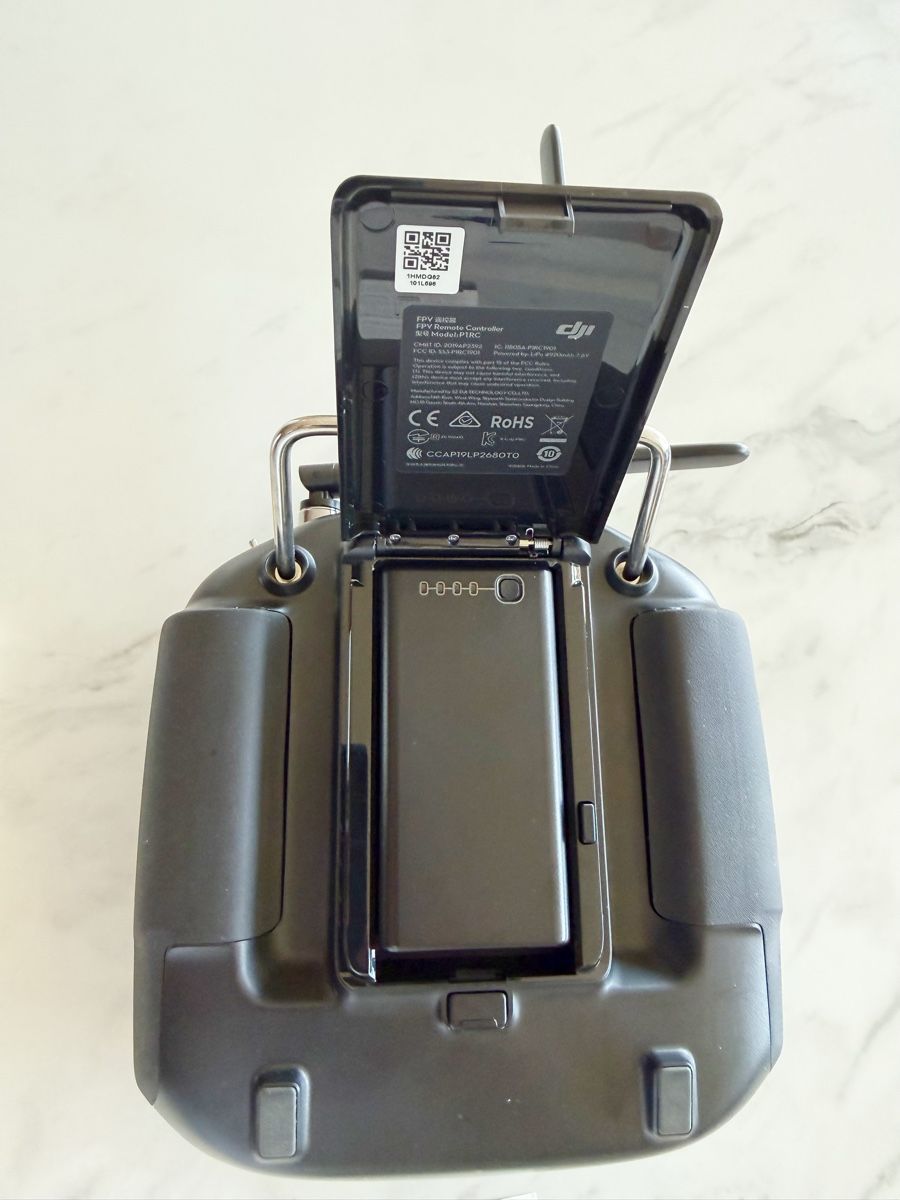 DJI Modellismo RC: DJI FPV Remote Controller – neuwertig, nie benutzt – Nuovo (secondo la descrizione) da Schindellegi venduto da dam_csz6 1