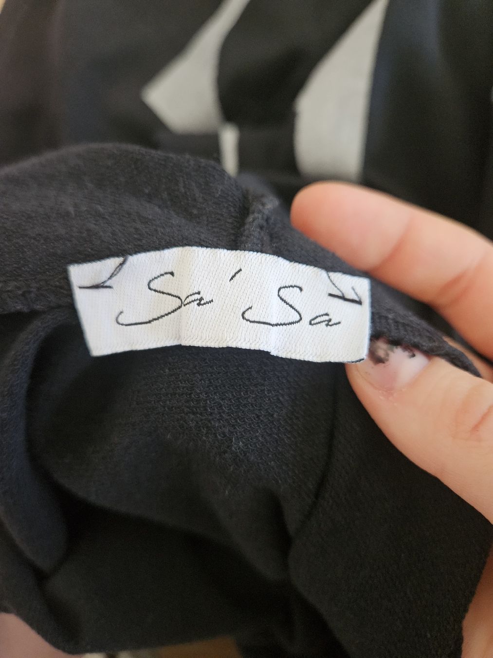 Maglioni & Felpe: Kapuzenpullover Sa'Sa Schwarz – Usato da Thun venduto da bia_crh9 4