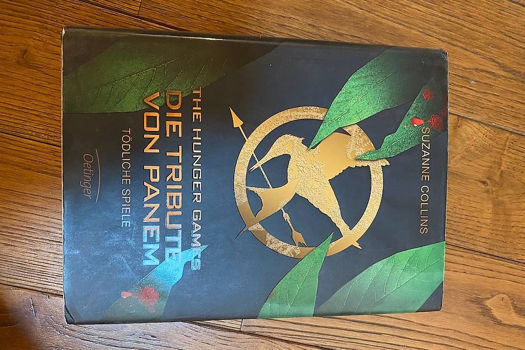 Livres: die Tribute von panem – D'occasion à les Monts-de-Corsier par Ksandra0