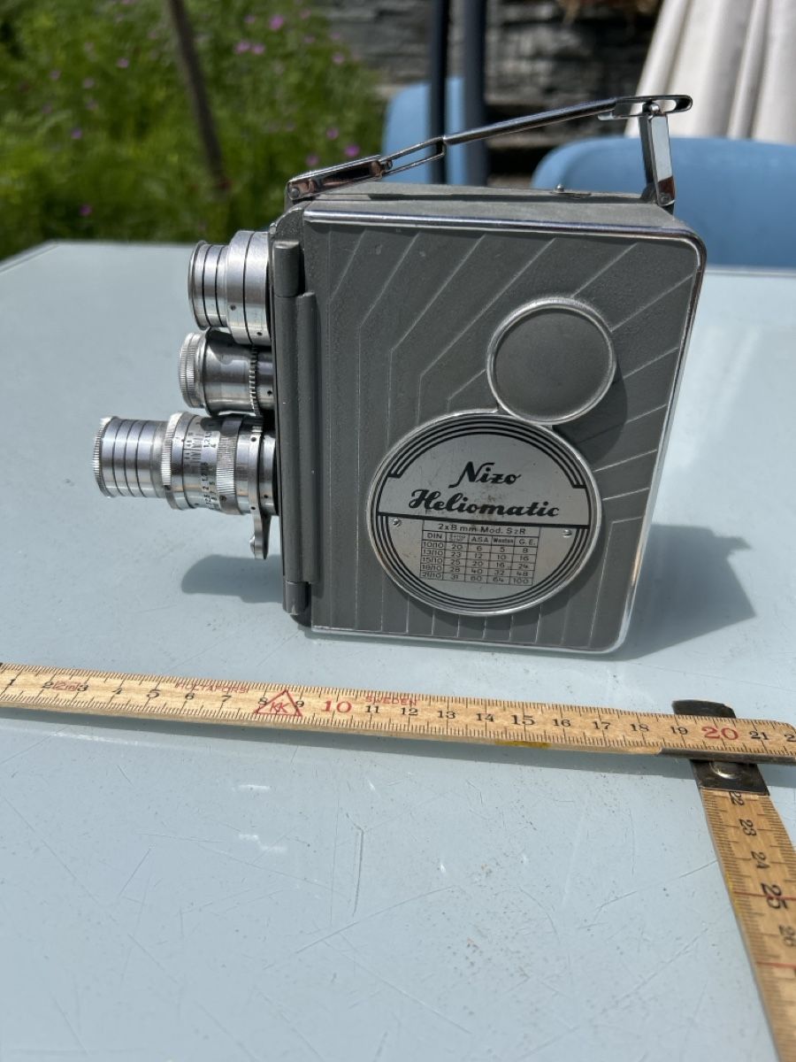 Fotocamera: Nizo Kamera alt – Usato da Bonstetten venduto da Ebano-