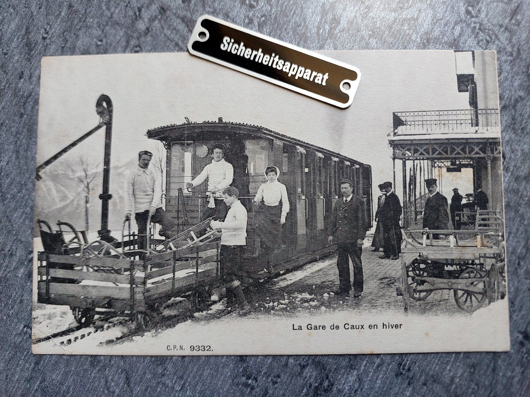 Cartoline postali: La Gare de Caux im Winter – Usato da Schönenwerd venduto da Steidi