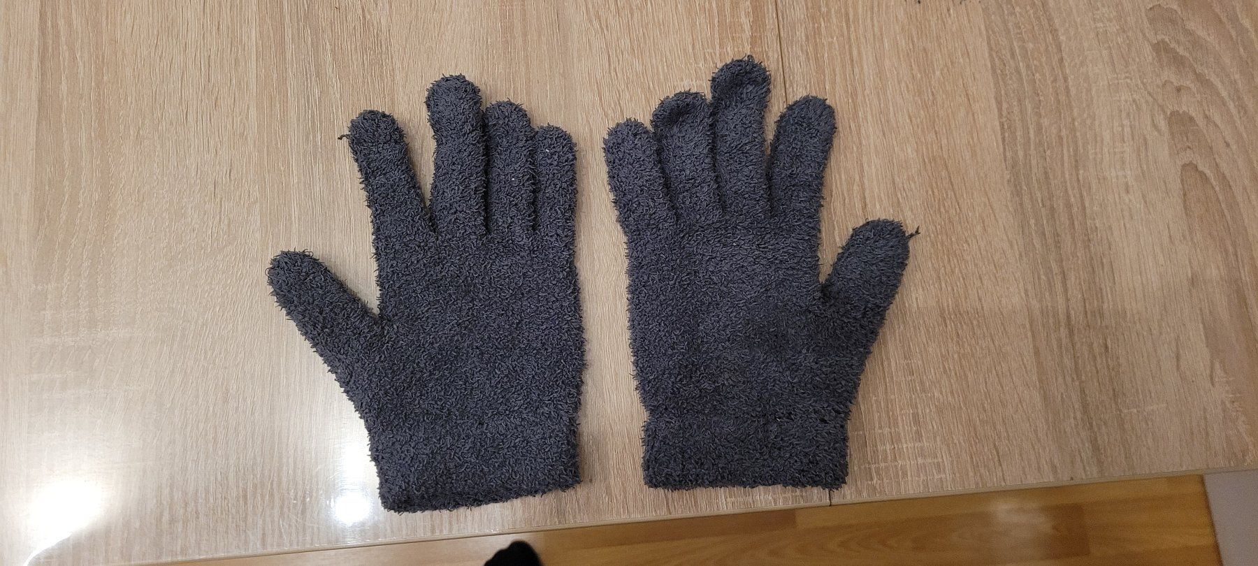 Guanti & manicotti: Handschuhe Stoff One Size Stretch Grau – Usato da Adlikon b.Regensdf venduto da ChriZ86 2