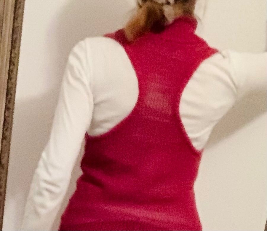 Mango Gilet & Giacche senza maniche: Rote Strickweste mit Rollkragen von Mango, Grösse M – Usato da Maienfeld venduto da mar_59mb 3