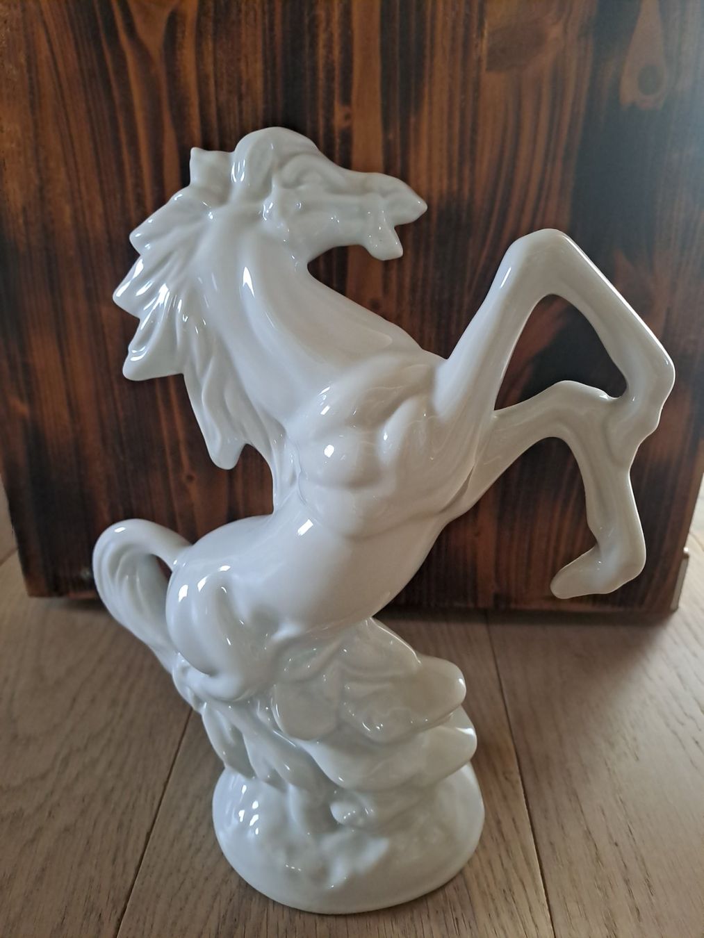 Tutte le decorazioni: Keramik Pferd weiss aufbäumend Deko, 27cm – Usato da Wängi venduto da Raettli10