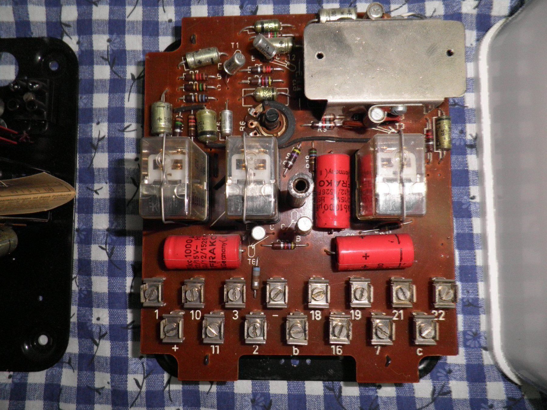 Elektronikbauteile: Netzgleichrichter/Verstärkergerät – Gebraucht aus Oftringen von shoptwotrade 8