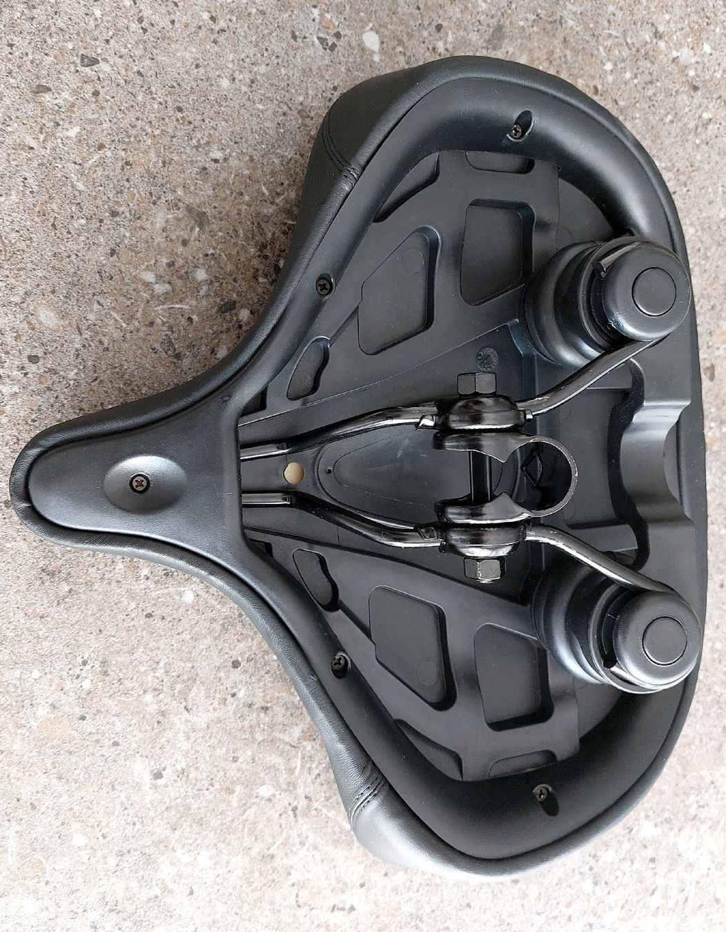 Pezzi di ricambio: Selle de vélo Confort large – Nuovo (secondo la descrizione) da Champagne venduto da K14 2