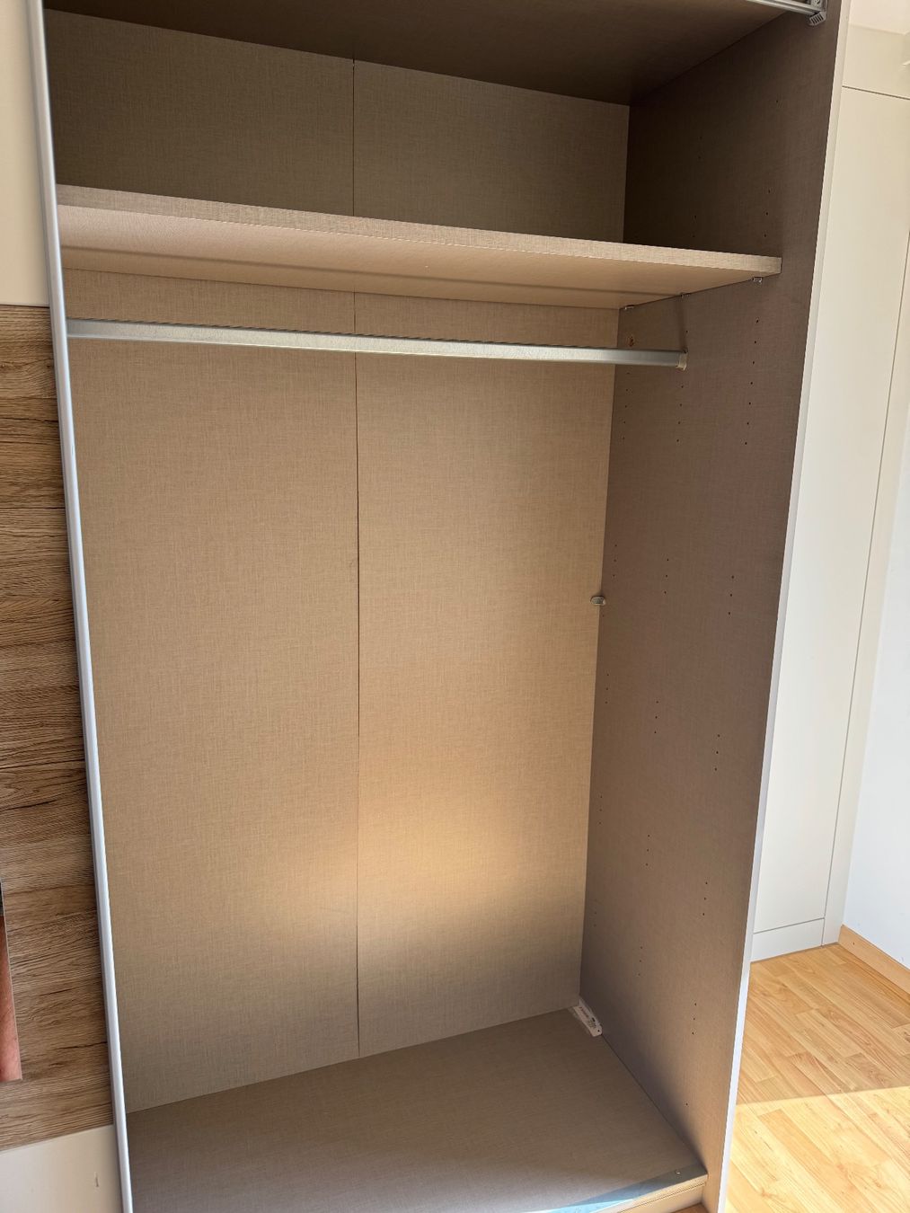 Armadi: Schrank mit Spiegelschiebetüren – Usato da Brunnen venduto da kry_6k6c 2